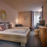 여관 Berglift Direkt An Der Talstation 3*